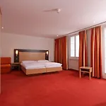 The Hey 4*